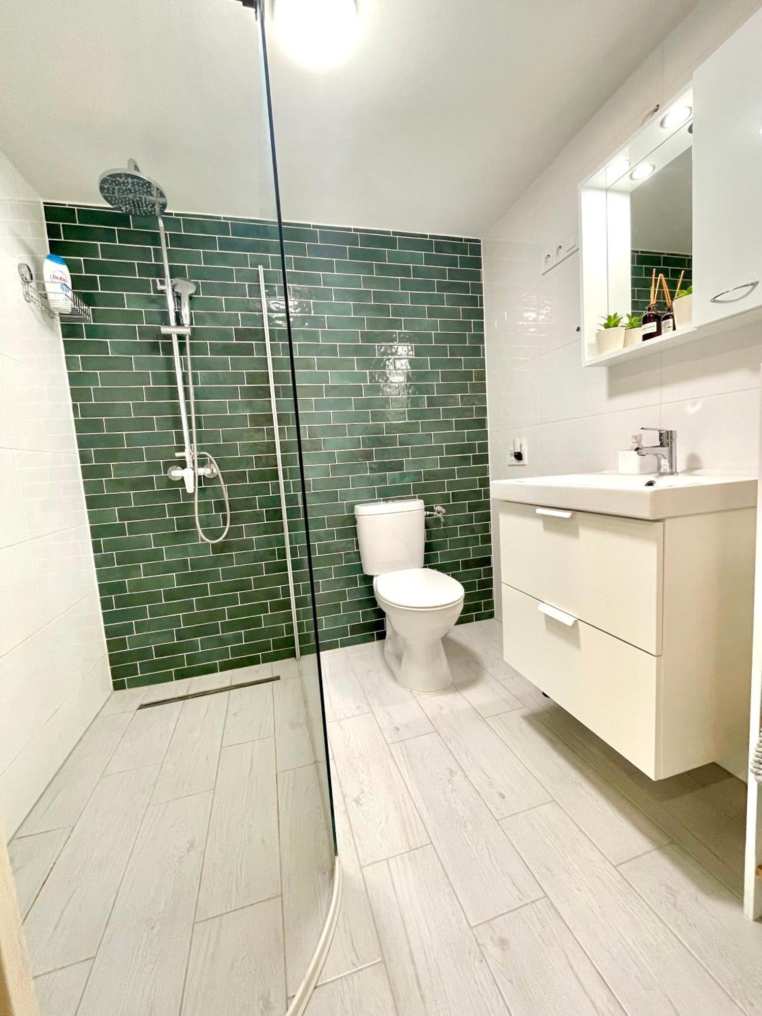 Teresian Apartment Near The Andrassy Street Free Air Conditioner Free Coffee Budapesta Exterior foto