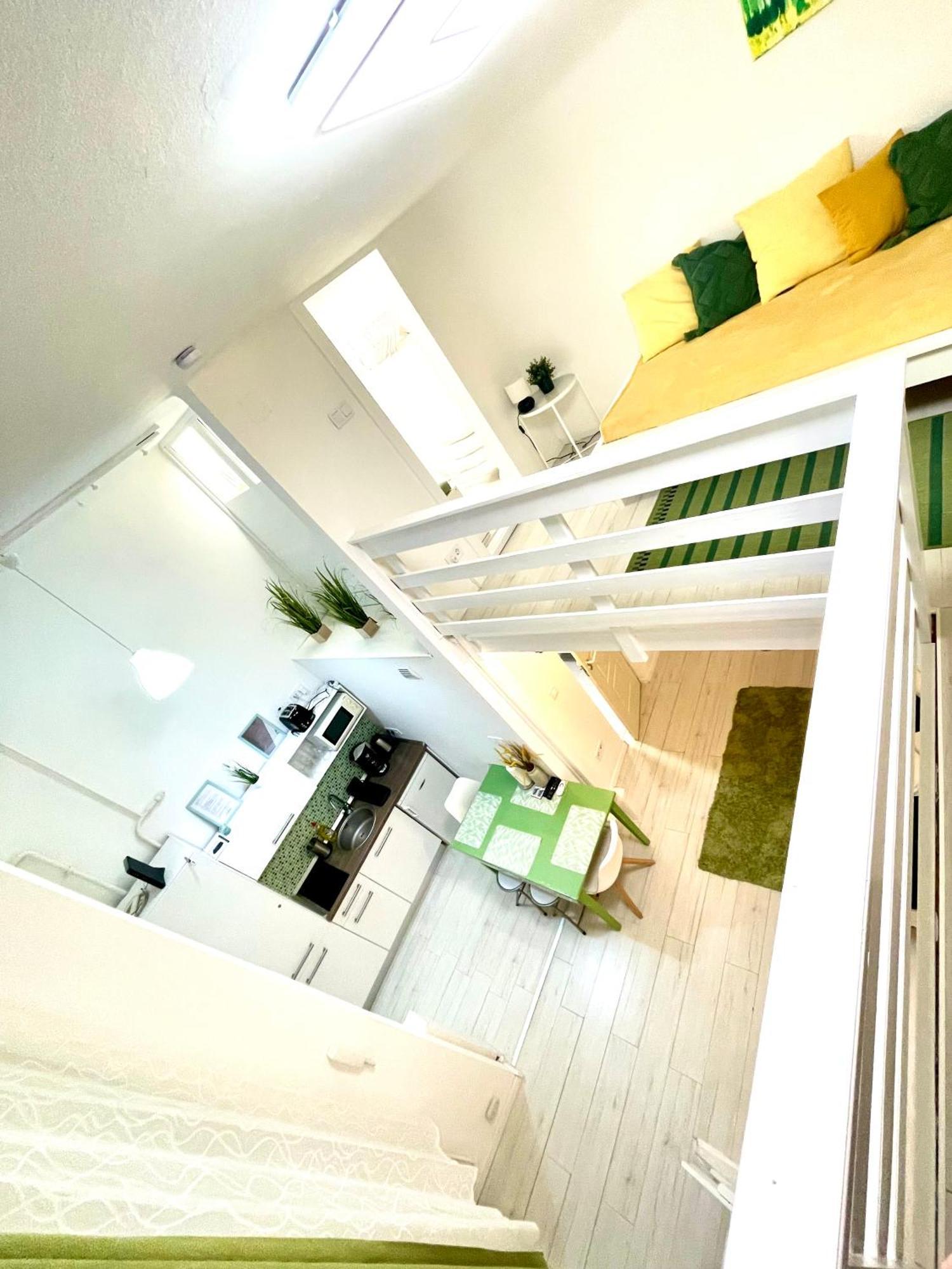 Teresian Apartment Near The Andrassy Street Free Air Conditioner Free Coffee Budapesta Exterior foto